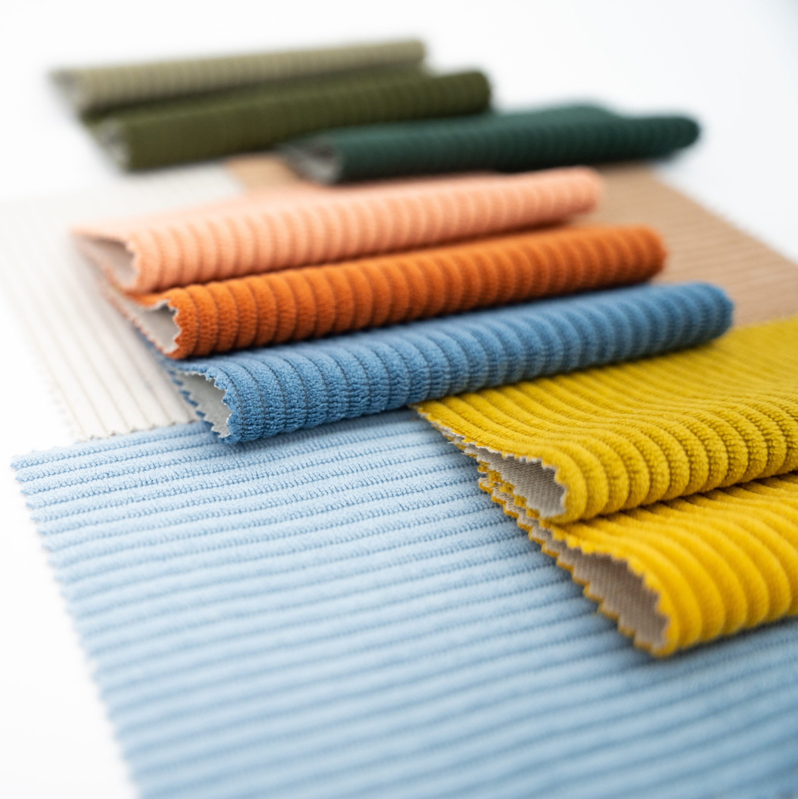 7609CORD – sztruks w miękkiej odsłonie